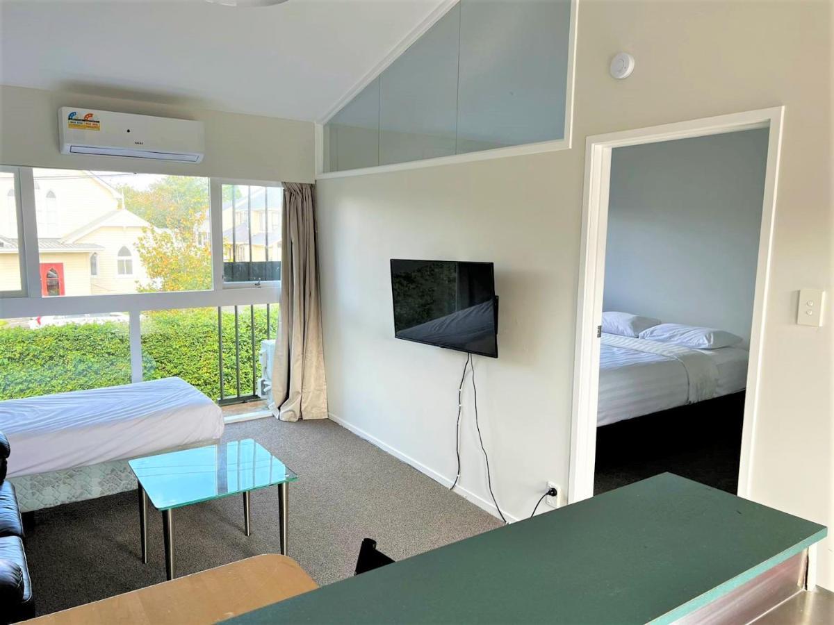 Ranfurly Evergreen Motel Auckland Exterior photo