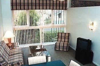 Ranfurly Evergreen Motel Auckland Exterior photo